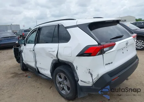 2022 Toyota Rav4 Xle z USA, uszkodzony, nr VIN 2T3P1RFV6NC268137